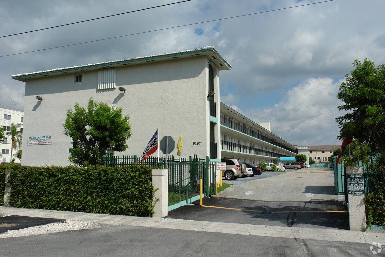 Building Photo - Meco Apartments