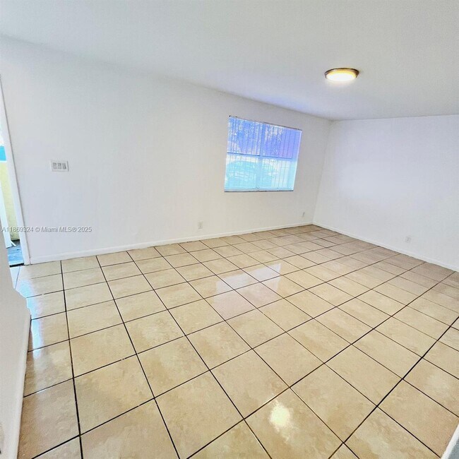 Foto del edificio - 5721 Blueberry Ct