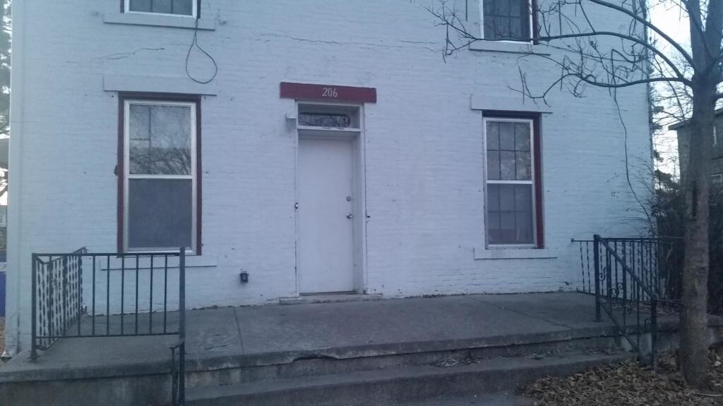 Primary Photo - 206 ADAMS STREET