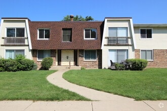 Building Photo - 3018 Roberts Dr