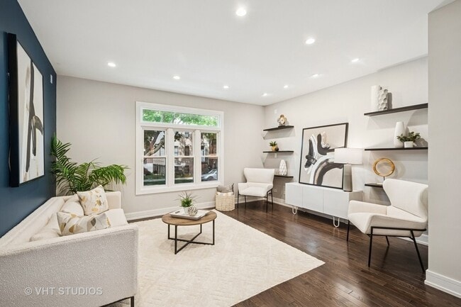 Foto del edificio - 3125 S Giles Ave