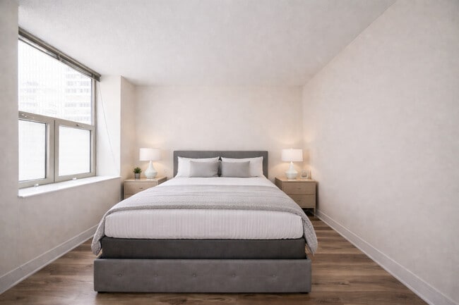 Foto del edificio - 222 N Columbus Dr