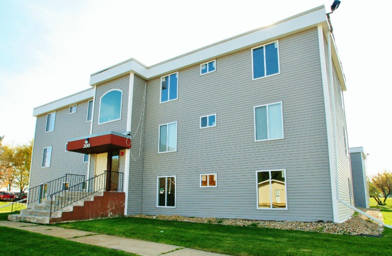 300 6th St SW, Kasson, MN 55944 Room for Rent in Kasson, MN