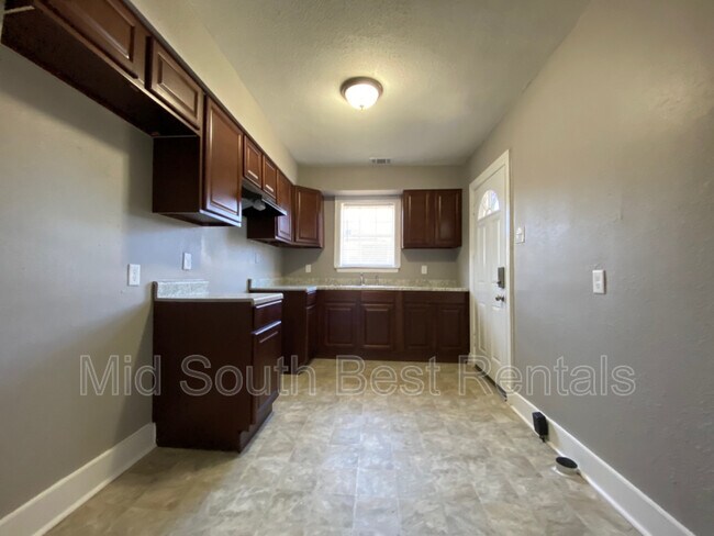 Building Photo - 1311 S Barksdale St