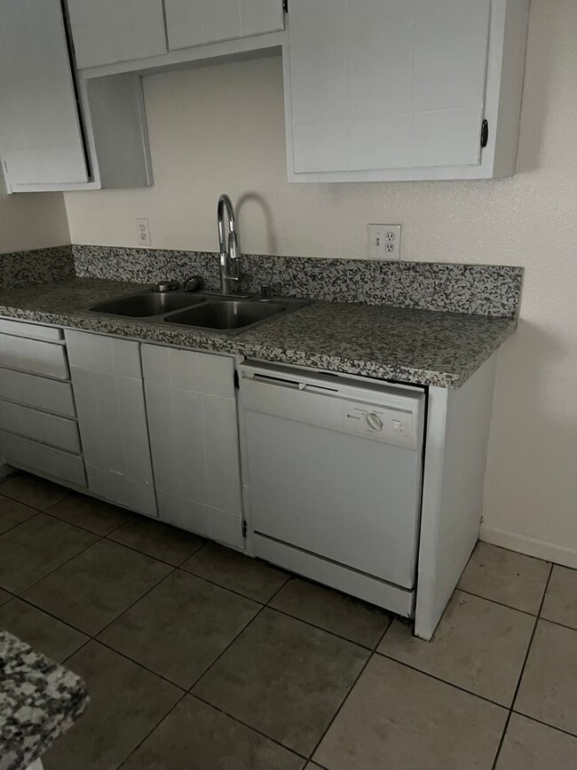 Foto del edificio - 7625 Eagle Park Dr
