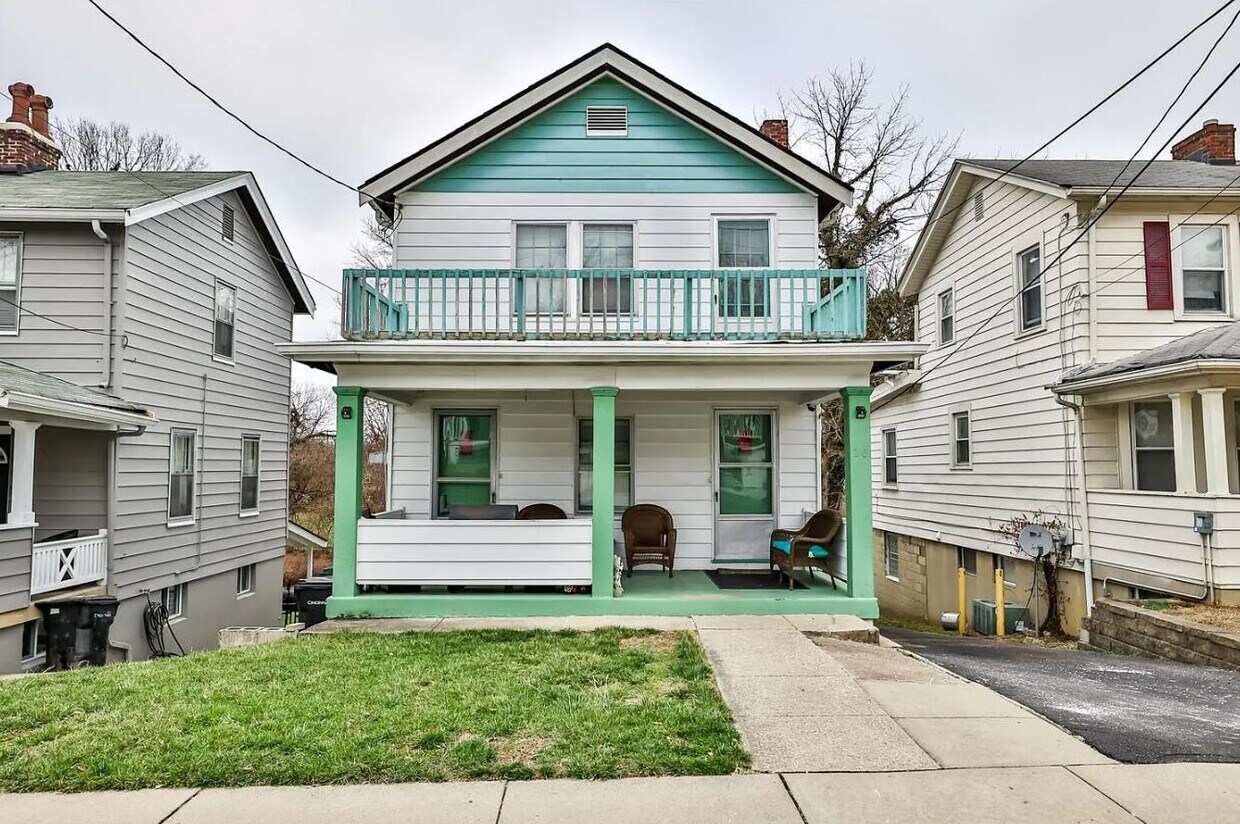 Primary Photo - 20 Glenwood Ave
