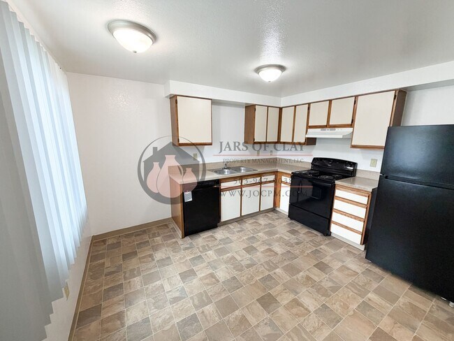 Building Photo - 1/2 Off First Full Month's Rent | 2 Bed/1 Bath in Keizer | Ground Floor | W/D Hookups