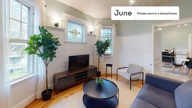 Foto del edificio - Room in Shared 4 bed/1 bath home in Dorchester Center