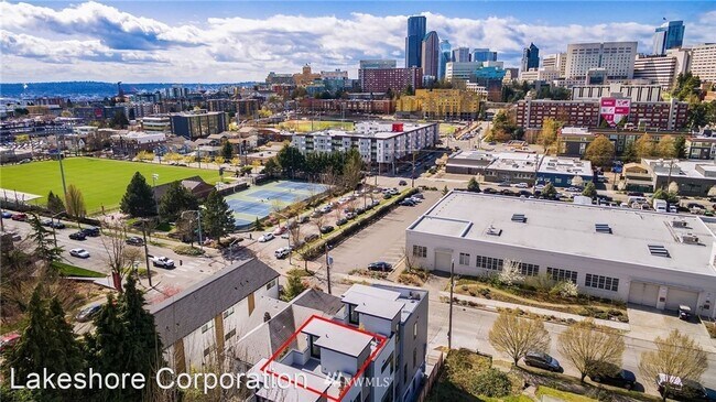 Foto del edificio - 2 br, 2 bath House - 710 14th Ave Unit C