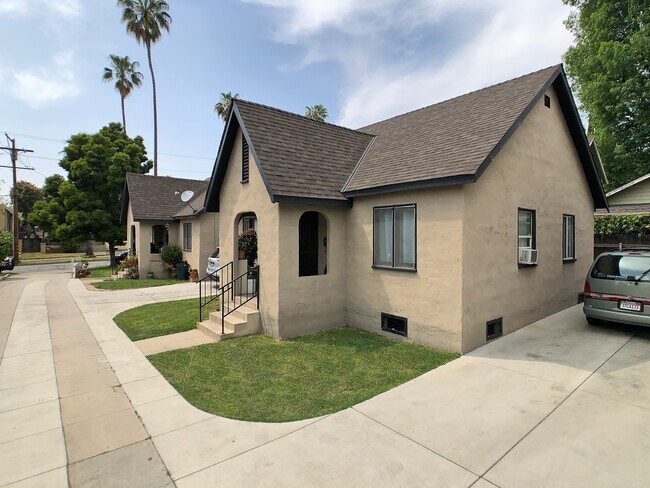 Foto del edificio - 648 N Mentor Ave
