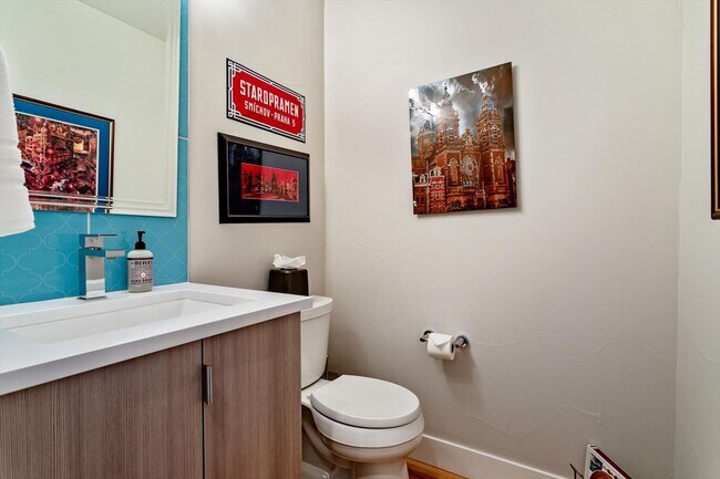 Foto del edificio - 4-Story Furnished 2BD, 2.5BA LoHi Townhome with Rooftop Deck