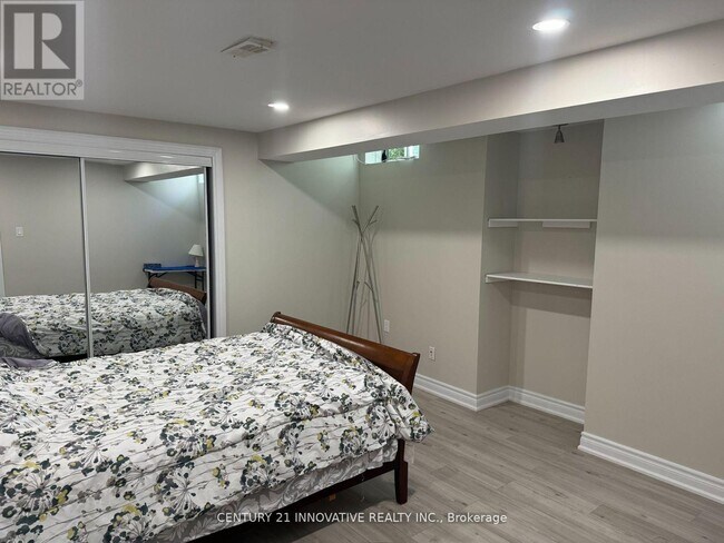 Building Photo - 96 Boxwood Crescent