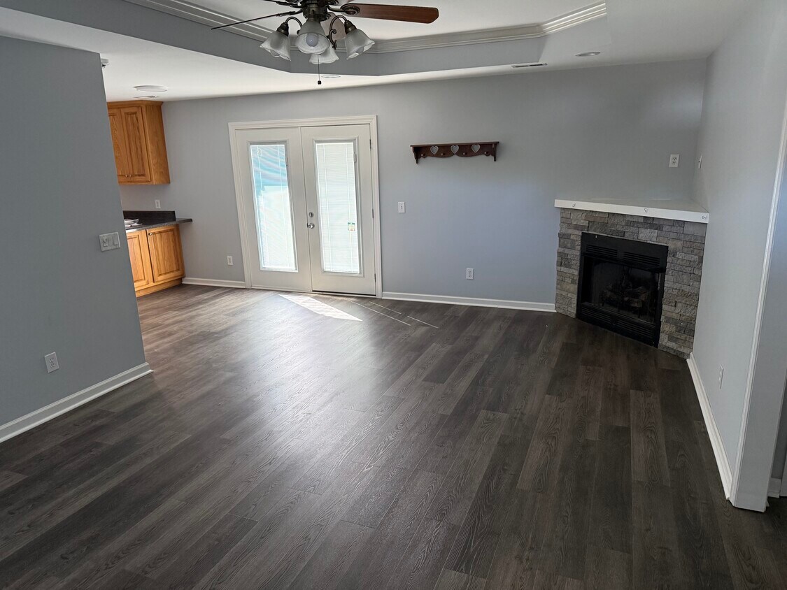 Foto principal - 216 Harlans Cir