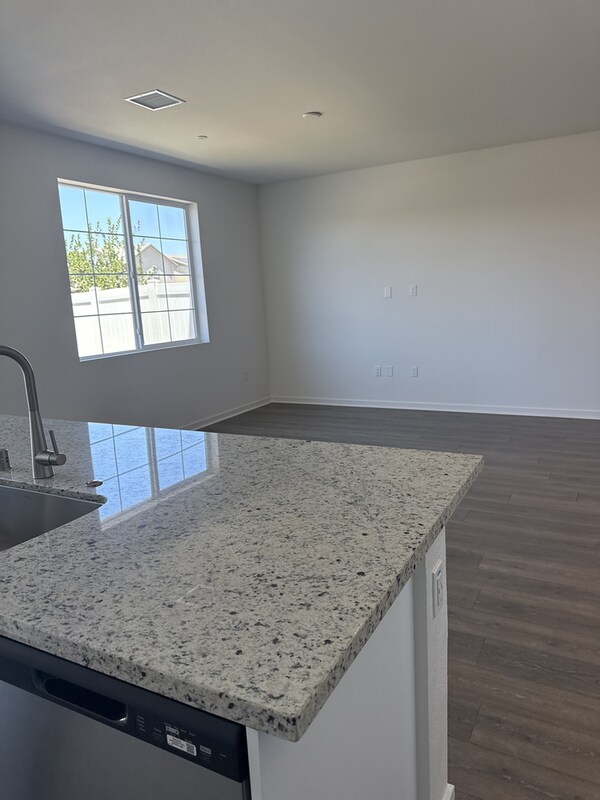 Building Photo - 32670 Ventura Ln