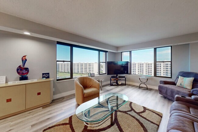 Foto del edificio - 5780 Midnight Pass Rd