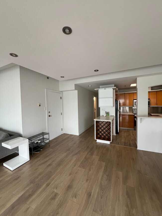 Photo du bâtiment - 1177 Pacific Blvd