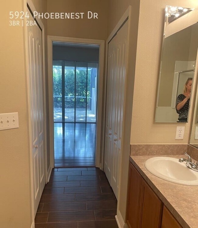 Building Photo - 5924 Phoebenest Dr