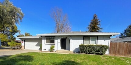 Building Photo - 634 Lelandhaven Way