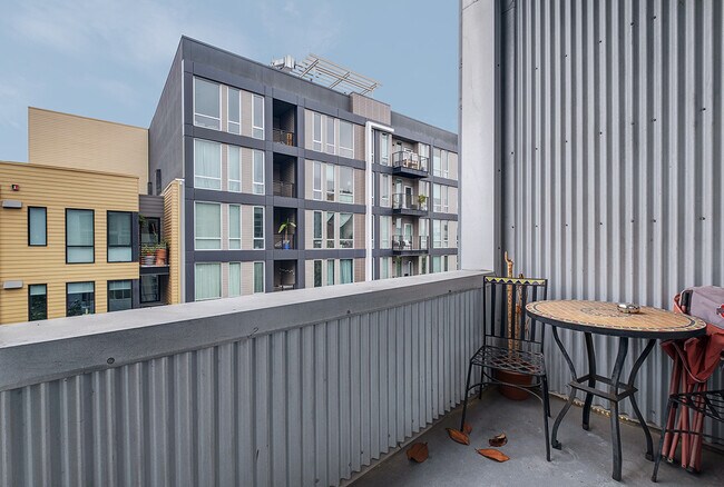 Building Photo - 60 Rausch St
