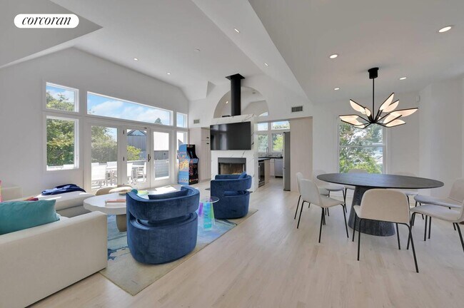 Foto del edificio - 124 Monroe Dr