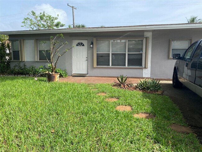 Foto del edificio - 1640 NE 33rd St