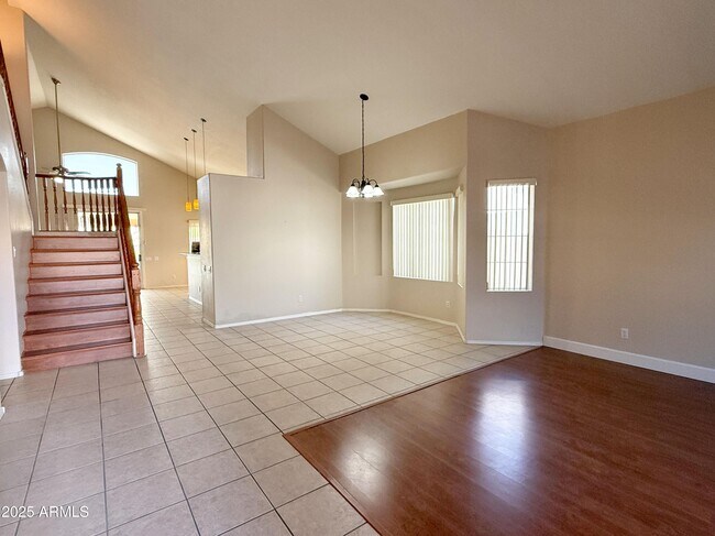 Foto del edificio - 15618 N 12th Ave