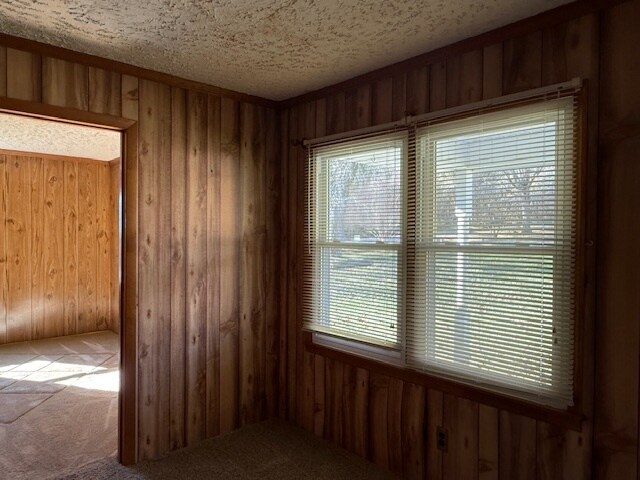 Foto del edificio - 235 Davis Ave