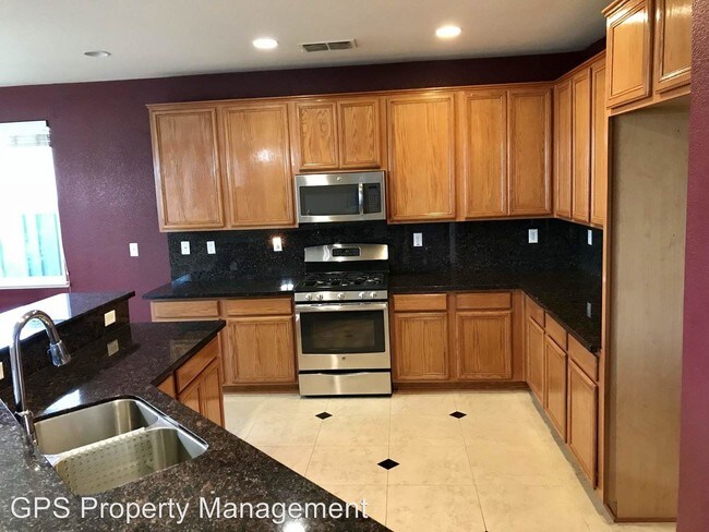 Building Photo - 4 br, 2.5 bath House - 244 Lazy Ridge Ave.