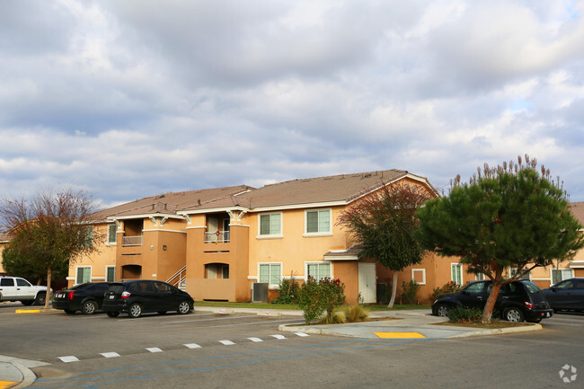 Building Photo - King Square Apartments