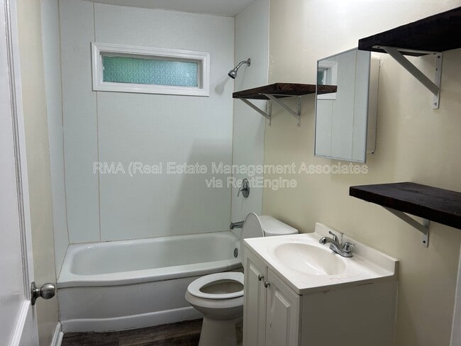 Foto del edificio - 724 W Taylor St