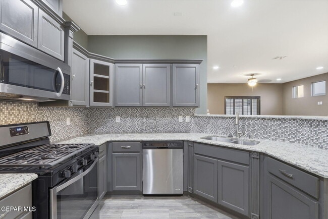 Foto del edificio - 13539 Doncaster St