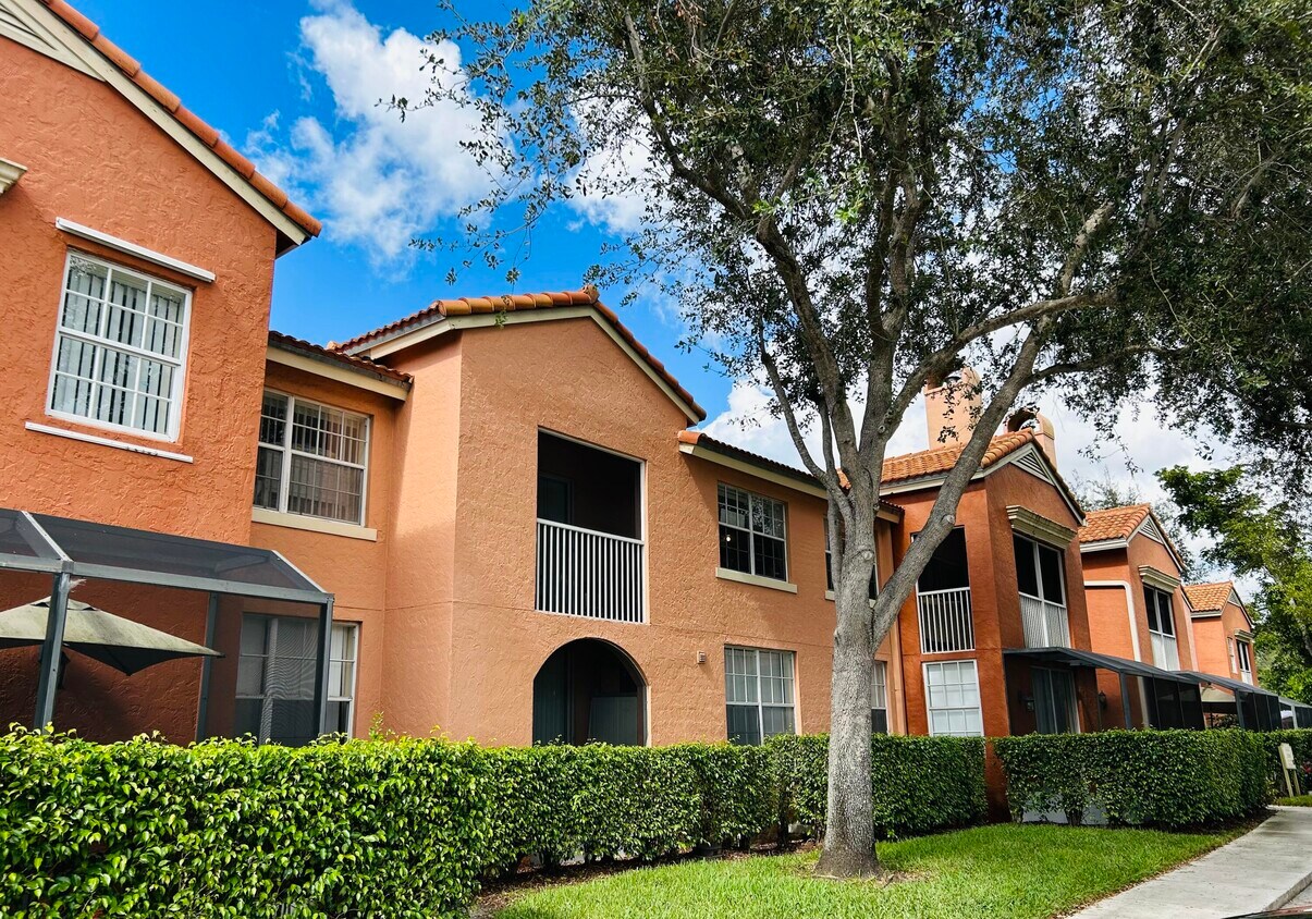 Foto principal - 3259 Clint Moore Rd