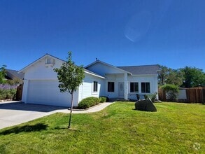 Building Photo - 3319 Coloma Dr