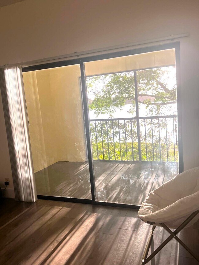 Foto del edificio - 2900 Olivewood Terrace