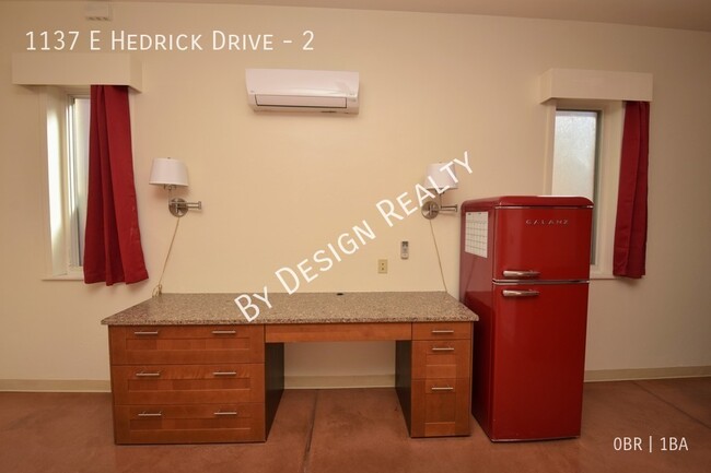 Building Photo - 1137 E Hedrick Dr