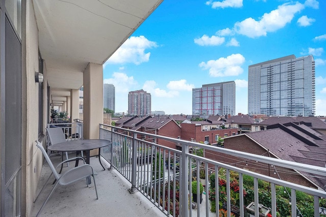 Building Photo - 212 E Cullerton St