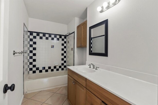 Building Photo - 10408 Firethorn Ln