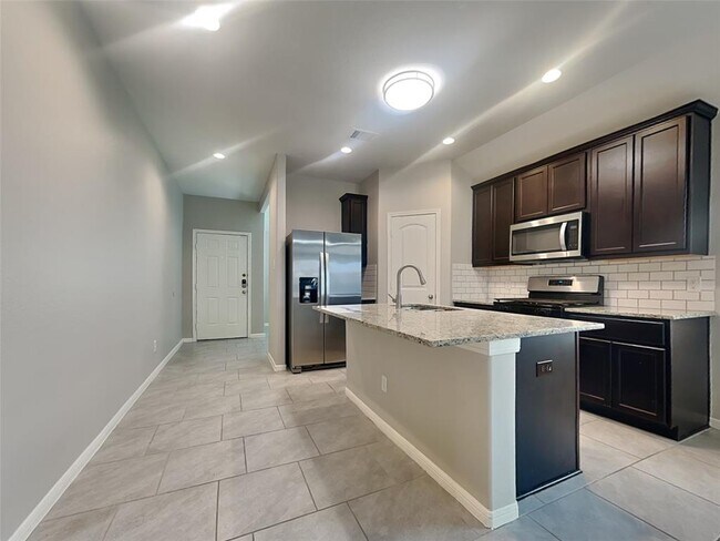Foto del edificio - 223 Ashley Falls Ln