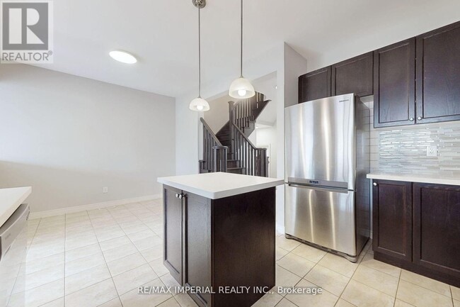 Building Photo - 39 Millhouse Ct