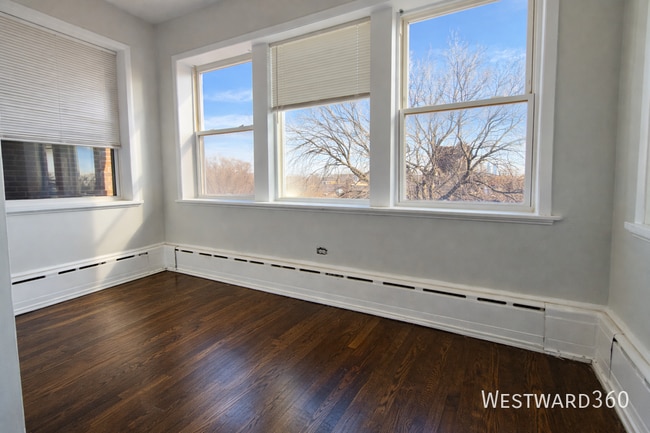 Foto del edificio - 310 S Springfield Ave