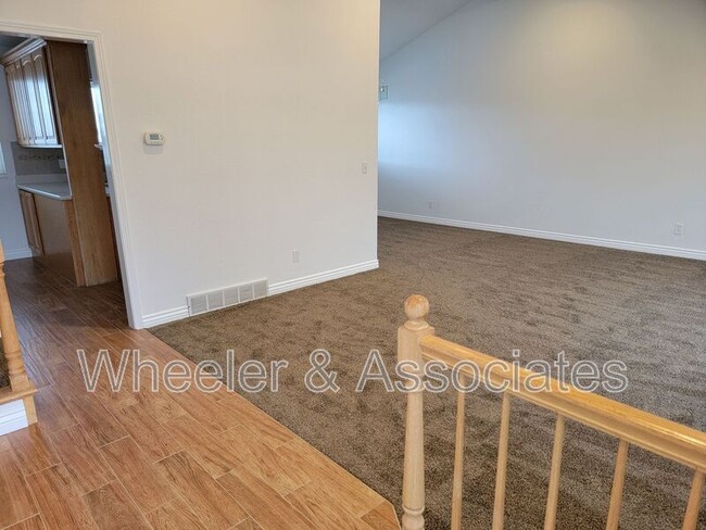 Building Photo - 9218 Alvey Ln