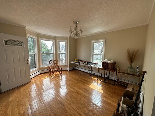 Building Photo - 9 Proctor St