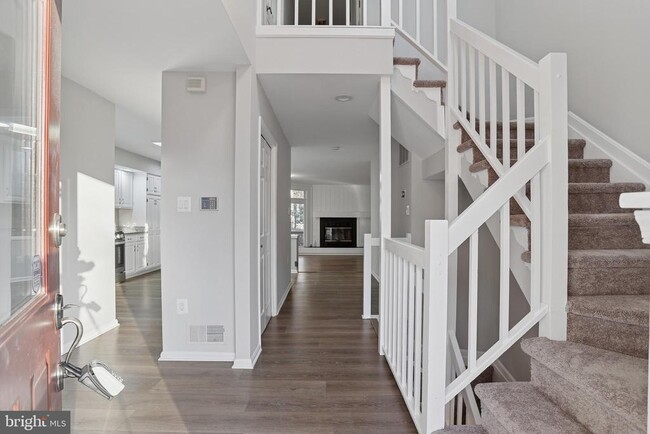 Foto del edificio - 4043 Lake Glen Rd