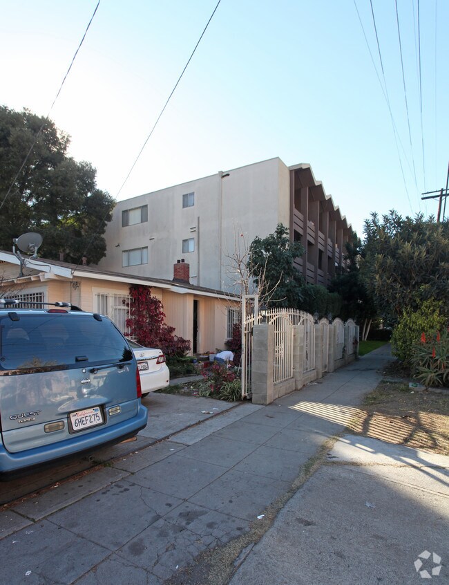 Hollywood Riviera Apartments Los Angeles, CA