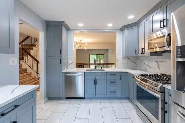 Foto del edificio - 3 bed 2.5 bath