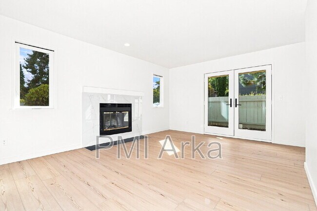 Foto del edificio - 9800 Roosevelt Way NE