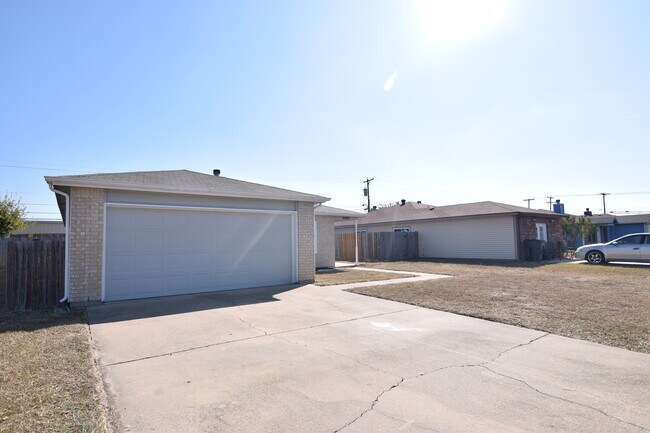 Building Photo - 4602 Dartmouth Dr