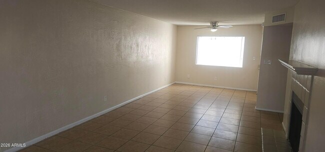 Foto del edificio - 635 N Arrowhead Dr