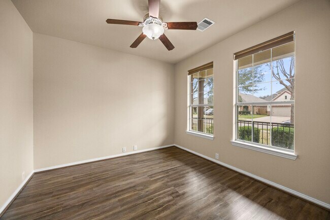 Foto del edificio - 17414 Aldenwilds Ln