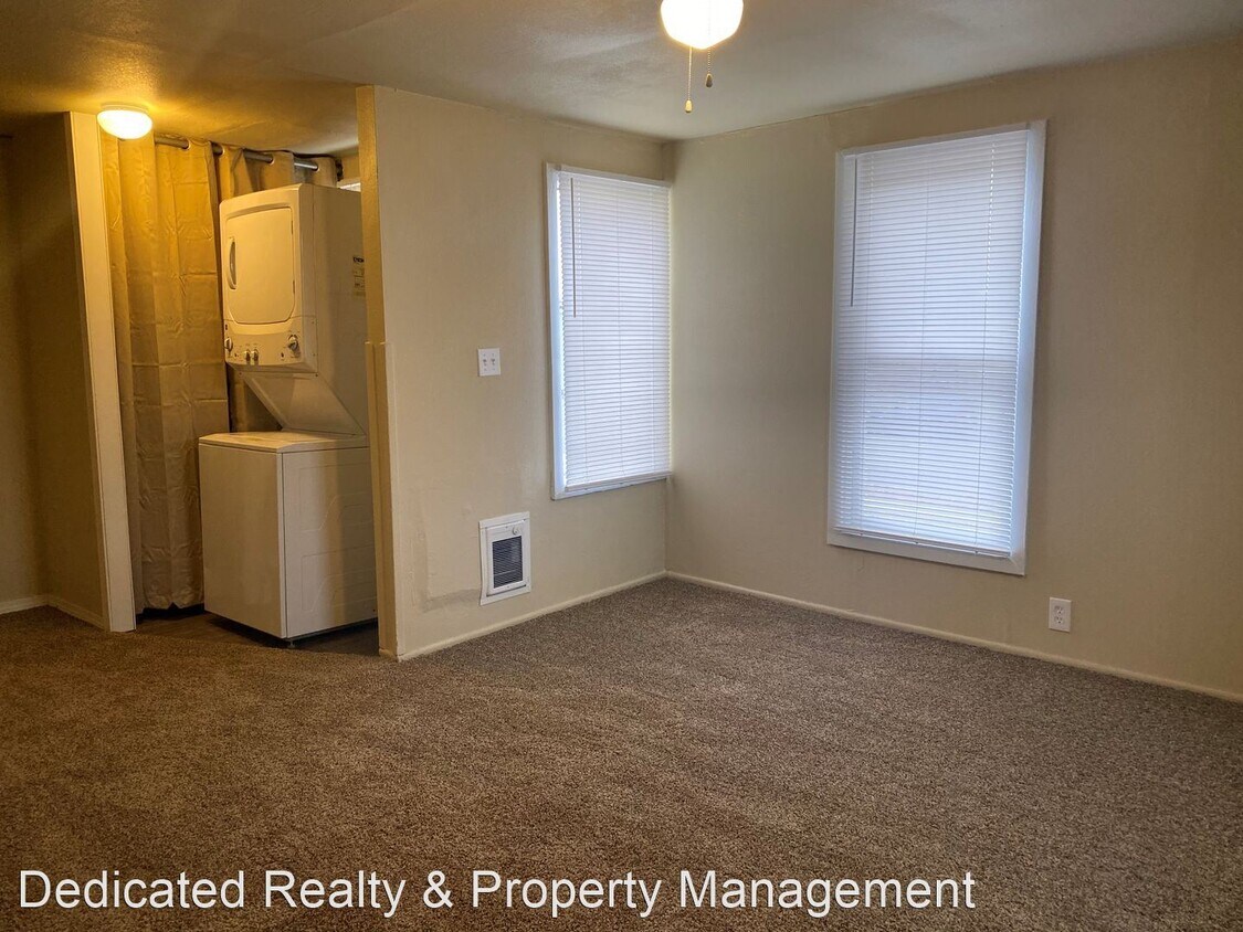 Foto principal - 114 S 6th St